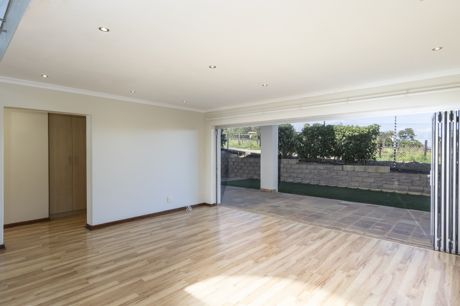 To Let 4 Bedroom Property for Rent in Heldervue Western Cape